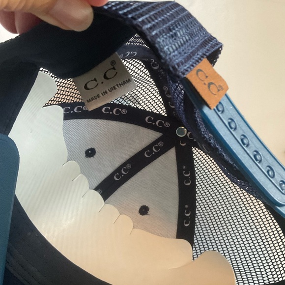 Fashion City -  LAKETIME Embroidered Patch Baseball Cap with Mesh Back - Picture 5 of 6